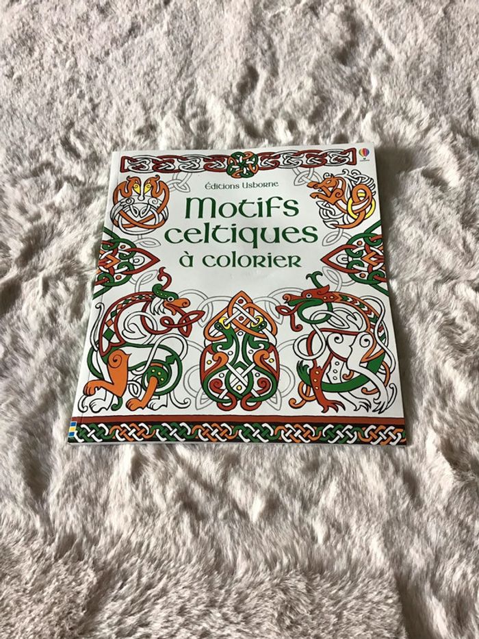 Livre coloriage Motifs celtiques à colorier (0623