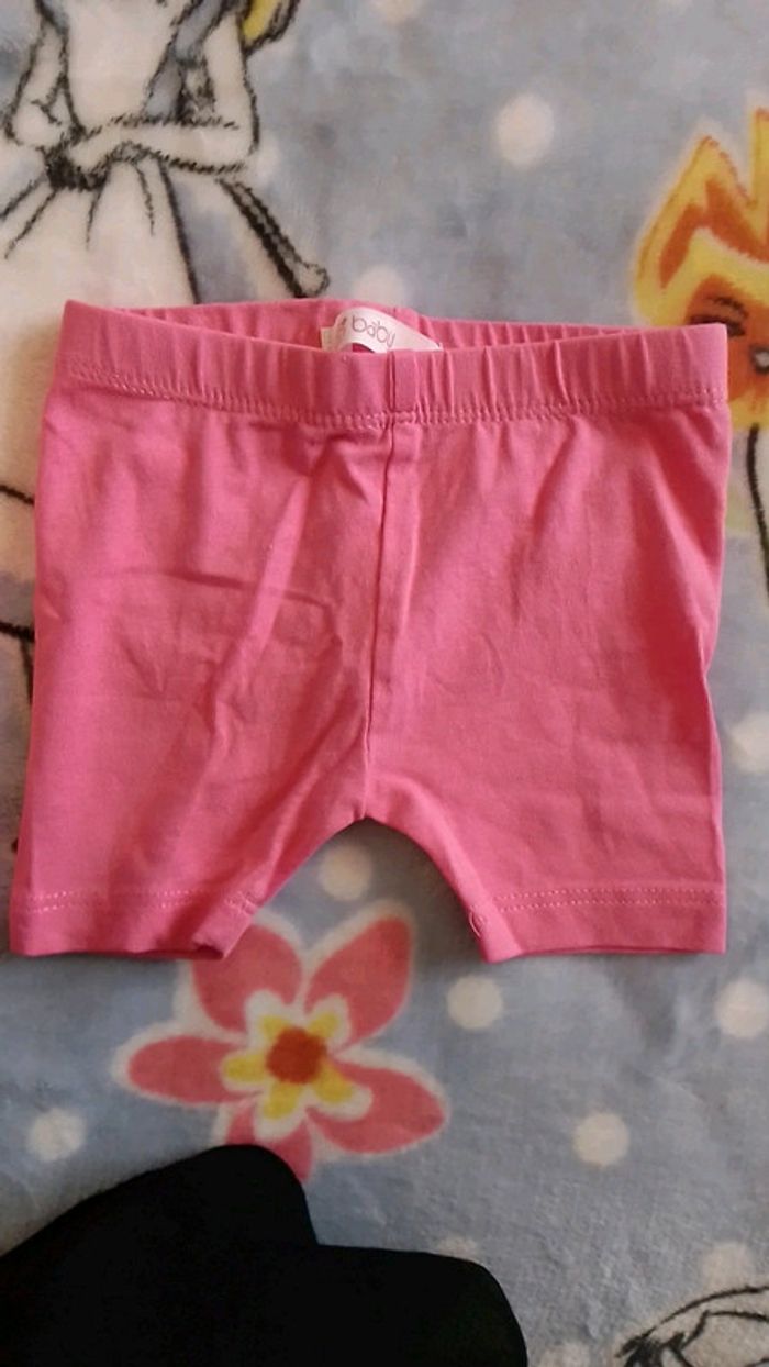 Short Gémo 3 mois neuf - photo numéro 2