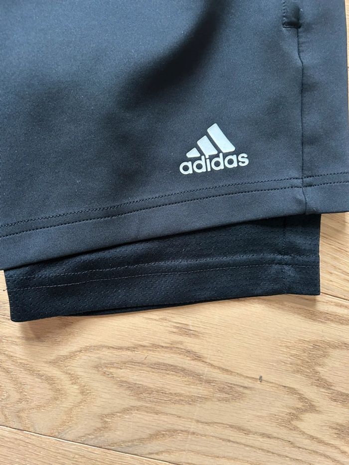 Short 2 en 1 Adidas short de sport Adidas 7-8 ans - photo numéro 2
