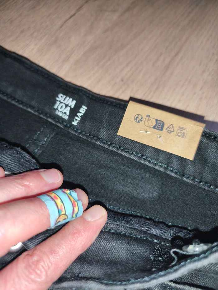 Jeans neuf - photo numéro 3