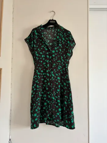 robe noir et verte