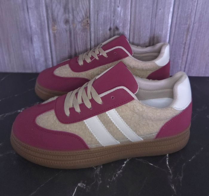 Baskets femmes bordeaux beige moumoute tendances - Taille 41 - NEUVES 🌟