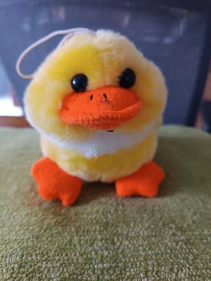 Peluche poussin jaune