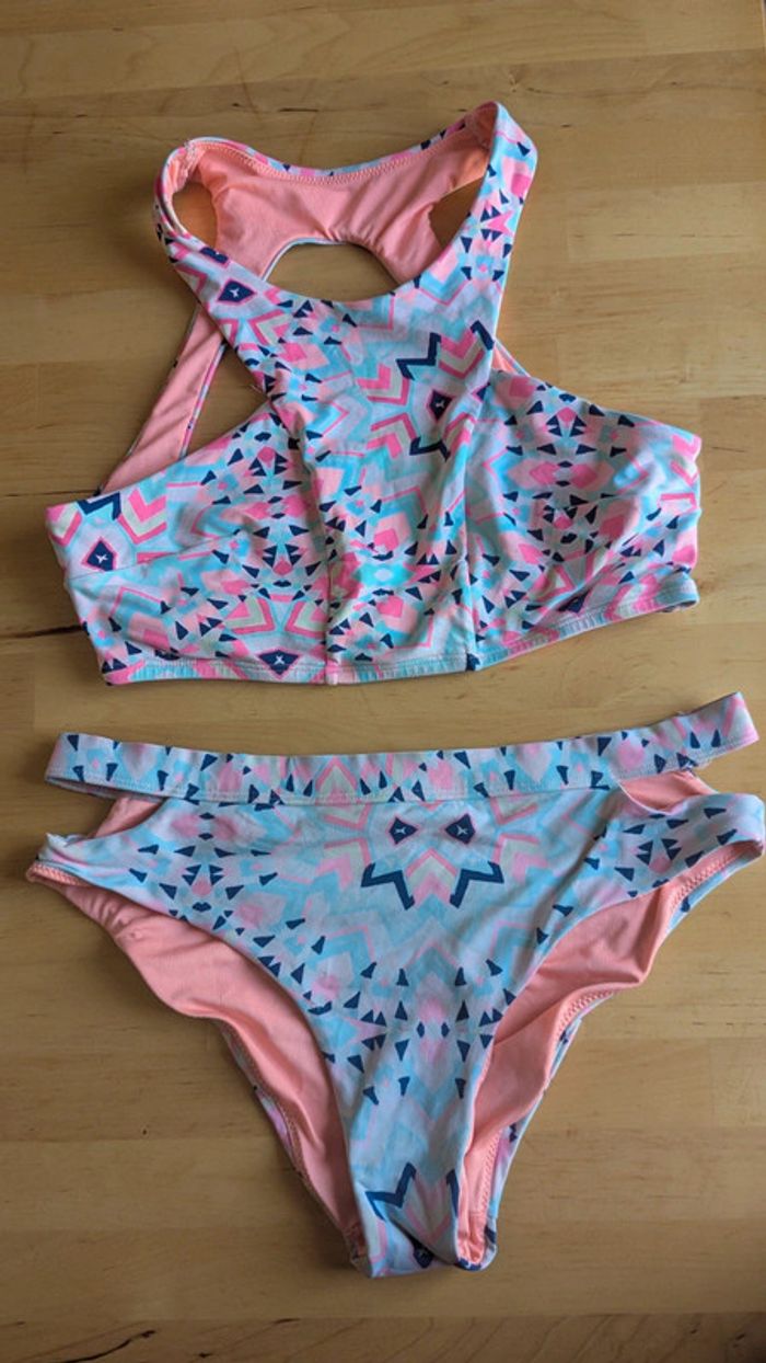 Maillot 2 pièces pastel géométrique