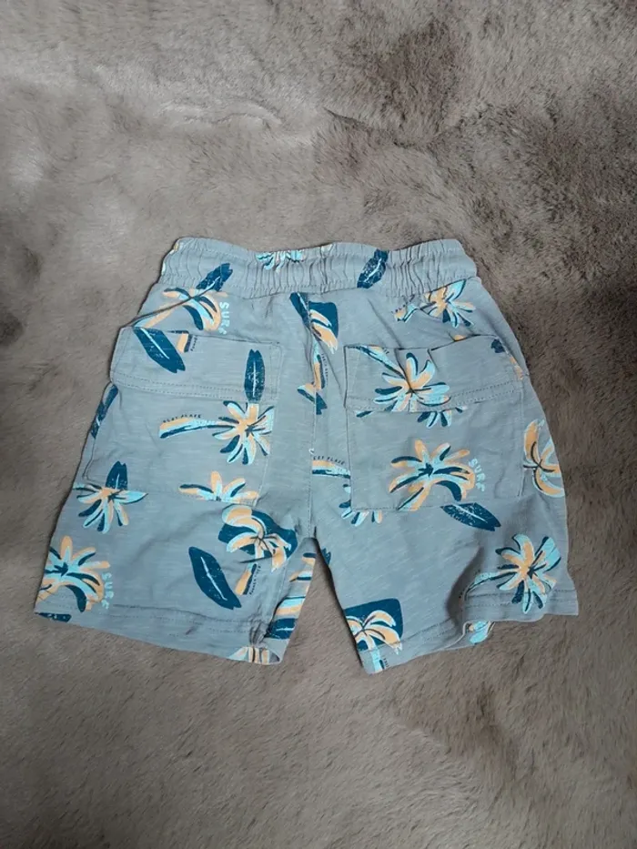 Short - Taille 4 ans - Kiabi - Très bon état - photo numéro 3