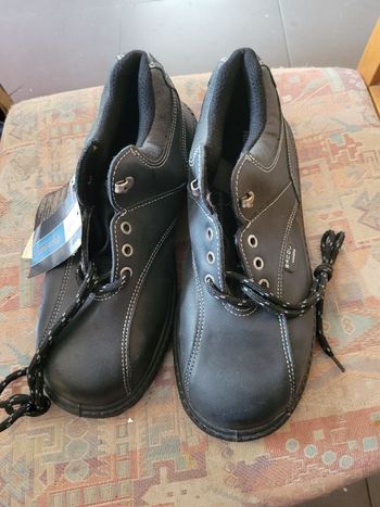 Chaussures de sécurité taille 42 Bacou