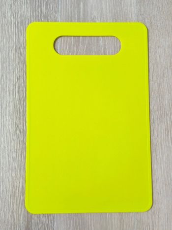 Planche à découper enfant, vert, pédagogie Montessori