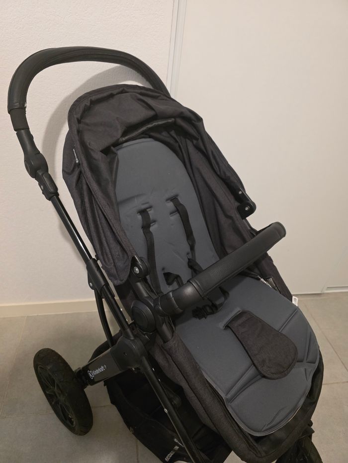 Poussette - photo numéro 2