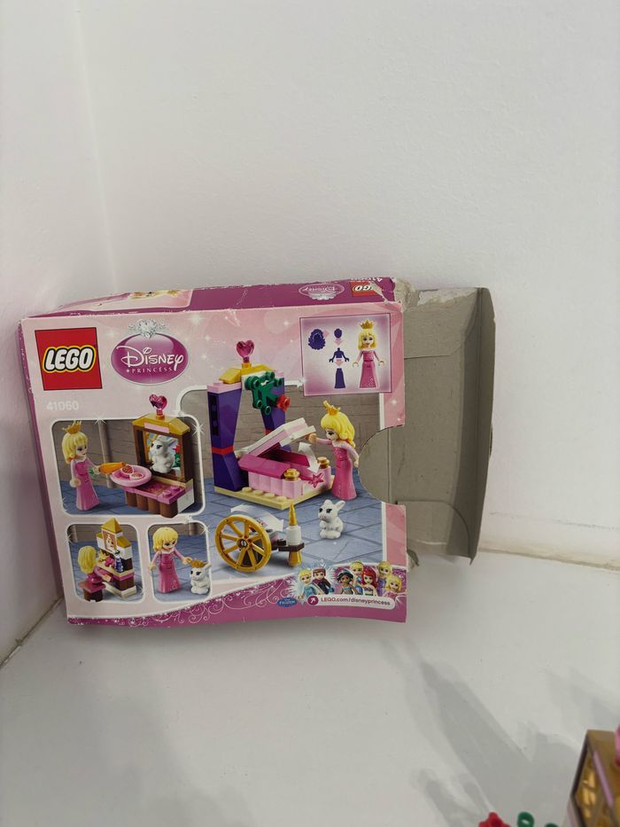 Lego Disney Princesse 41060 - la chambre de la belle au bois dormant - photo numéro 3