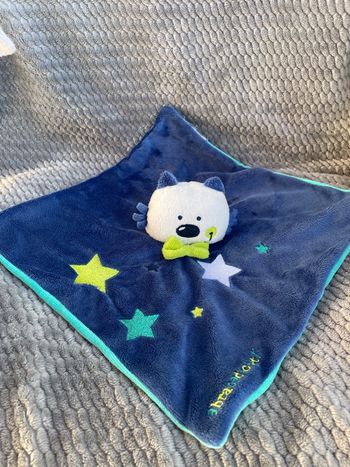 Doudou plat chat bleu étoiles Abracadachat Orchestra Prémaman