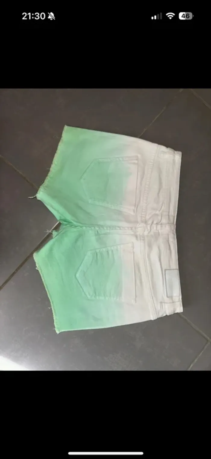Short vert et blanc en jeans - photo numéro 3