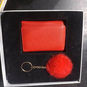 Ensemble porte feuille et porte clé pompon