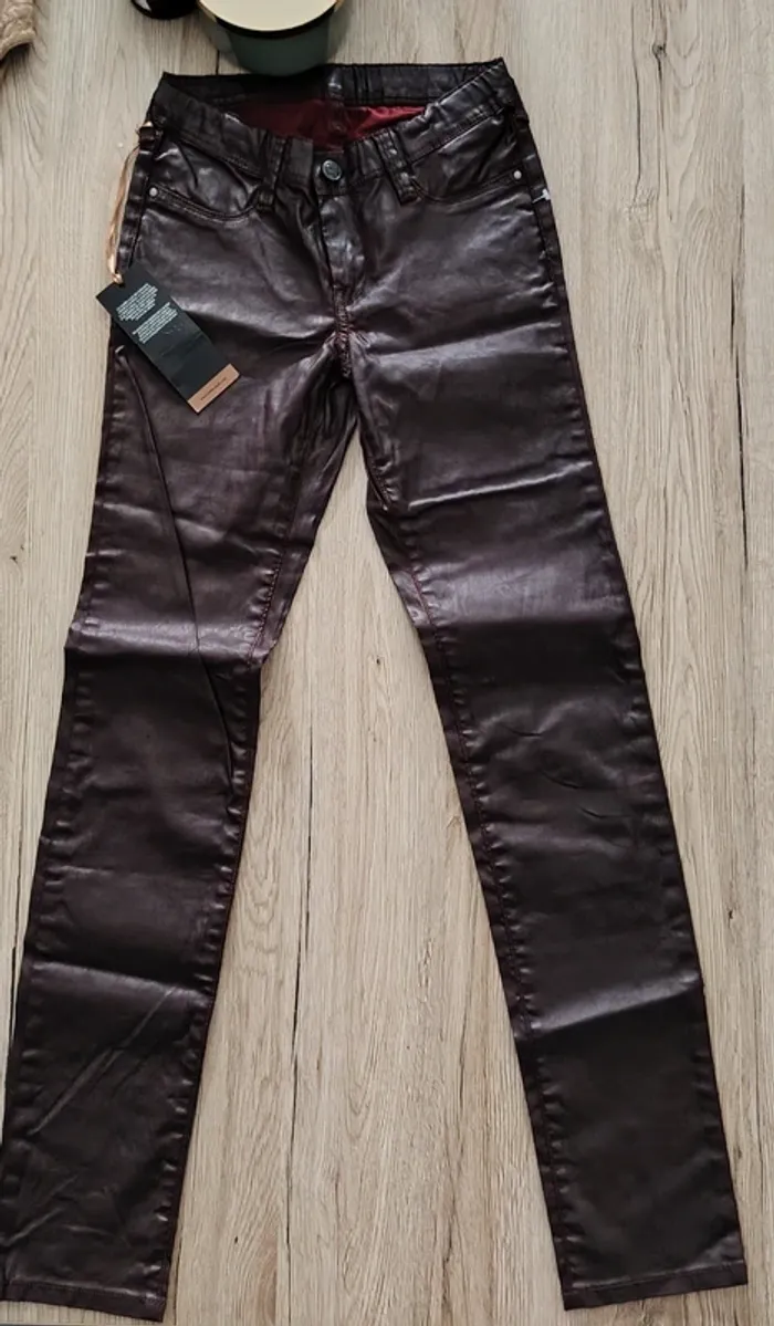 Lot jeans simili cuir teddy smith