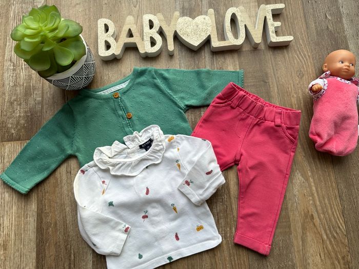 - Ensemble Kiabi - 1 mois - Très bon état