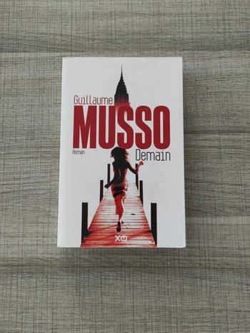 Livre Guillaume Musso " Demain"