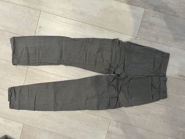 Cargo gris - photo numéro 3