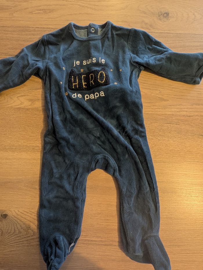 Pyjamas kiabi 6 mois "Je suis le héros de papa"