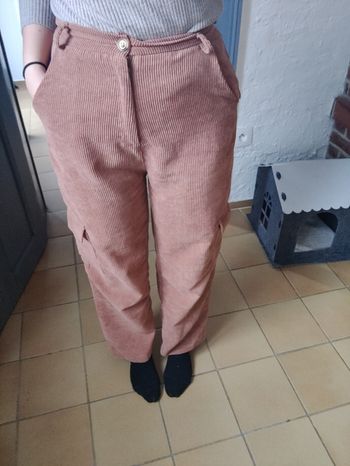 Pantalon large marron effet velours côtelé 