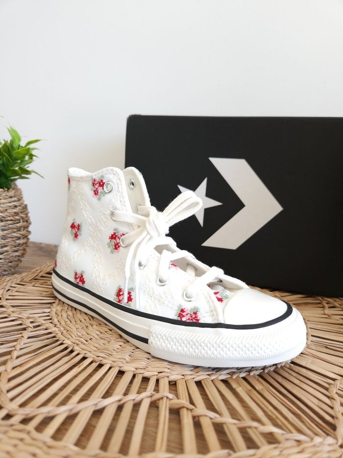 Baskets montantes à imprimé floral Converse Pointure 33 - photo numéro 2