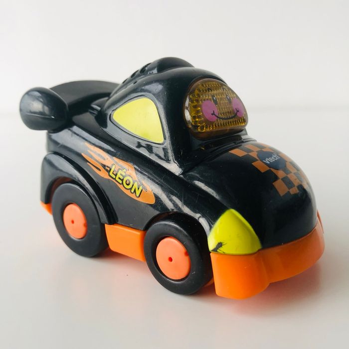 Voiture interactive Tut Tut Bolides Vtech