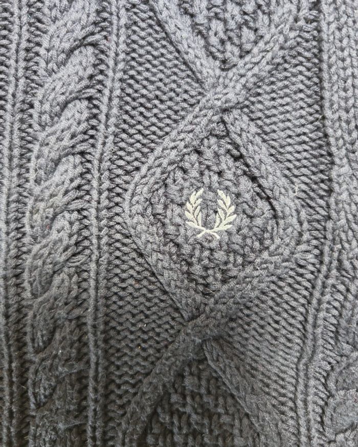 Magnifique pull torsadé Fred Perry taille M - photo numéro 2