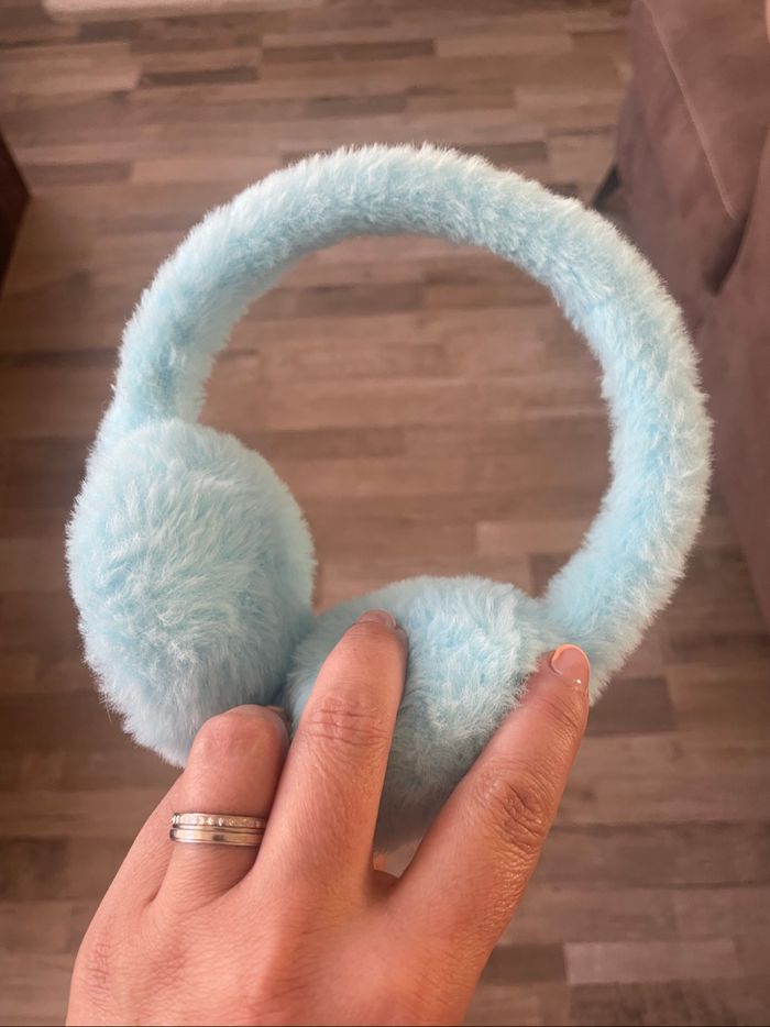 Cache oreille fille - photo numéro 3