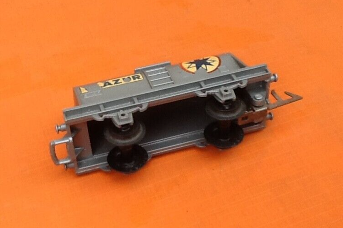 Wagon Citerne Shell / Wagon Citerne Azur Echelle : 1/87ème - photo numéro 6