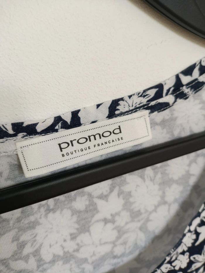 Haut manches longues noir à fleurs blanches – Promod – Taille M vintage mignon - photo numéro 3