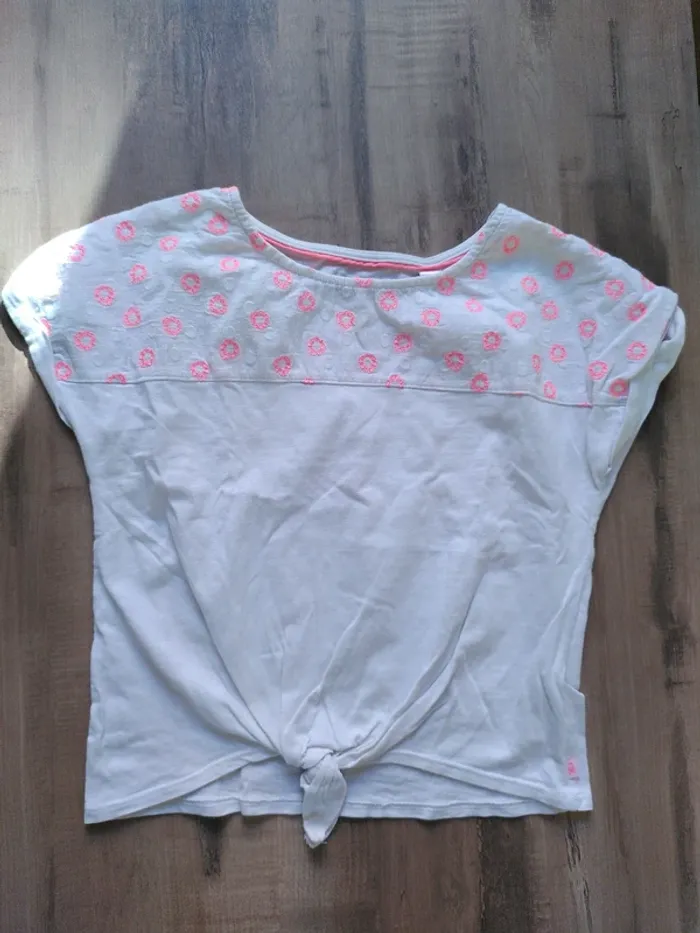 Tee shirt 6 ans - photo numéro 1