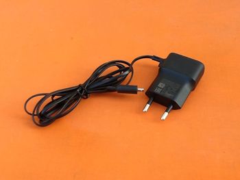 Chargeur Nokia Modèle : AC - 20E