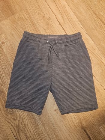 Short gris 7/8 ans
