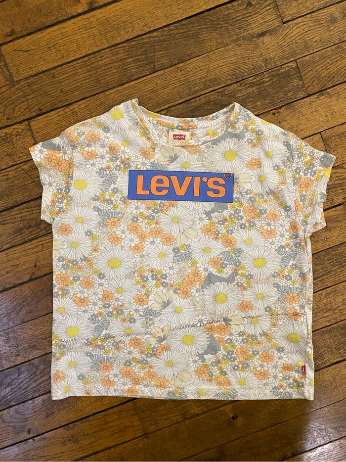 T-shirt Levi’s  Taille 12/14 ans - photo numéro 9