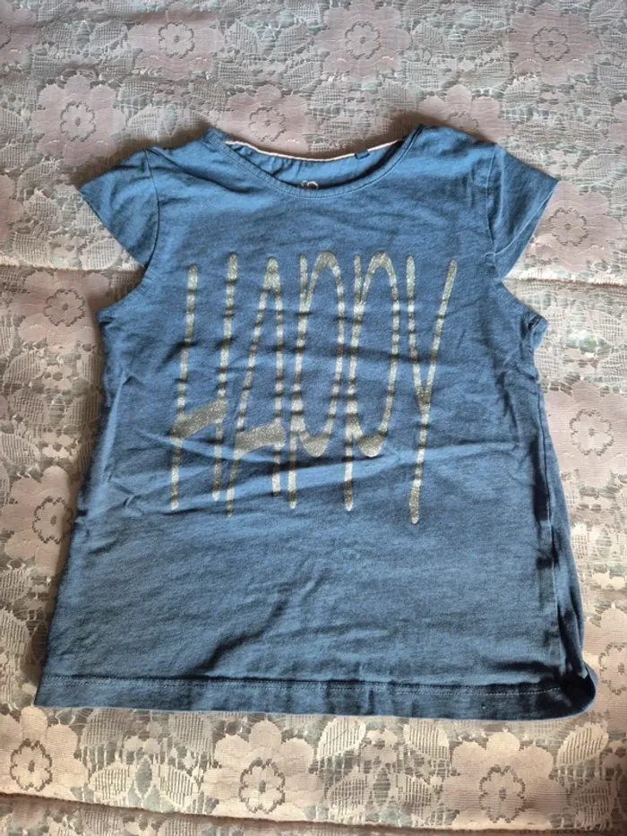 T-shirt T 5/6 ans