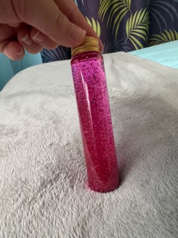 Bouteilles sensorielles paillettes