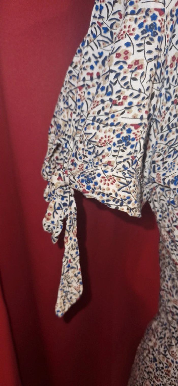 Jolie blouse/chemise taille 38 motif fleuri - photo numéro 2