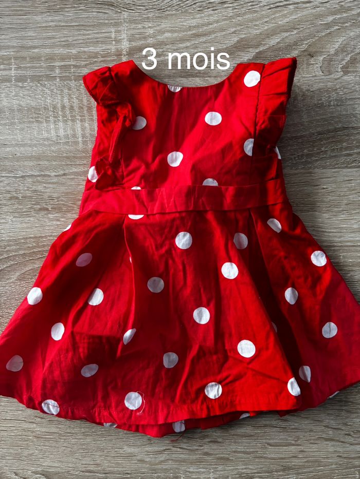 Robe rouge à pois KIABI t.3m
