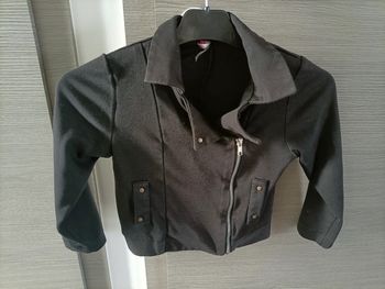 Gilet/veste sweat taille 8 ans