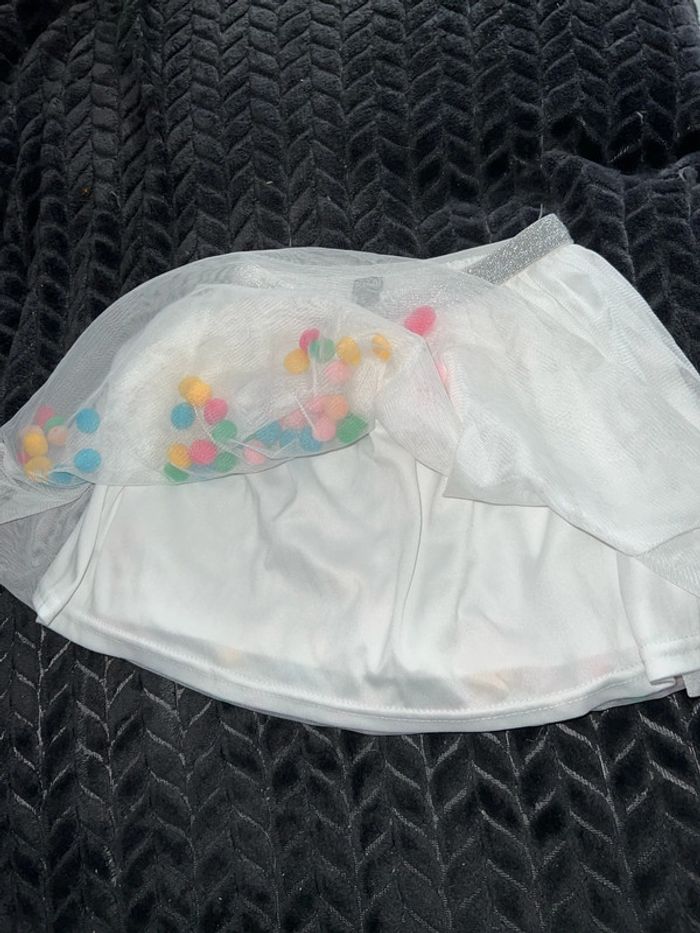 Jolie jupe originale Kiabi 5 ans - photo numéro 3