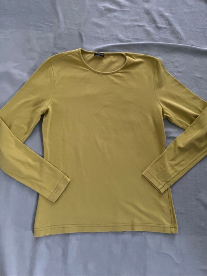 T-shirt jaune