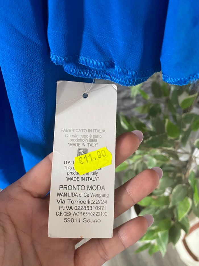 💙 Élégante Blouse Bleu Roi – Neuve avec Étiquettes – Taille 42 Made in Italy 💙 - photo numéro 4