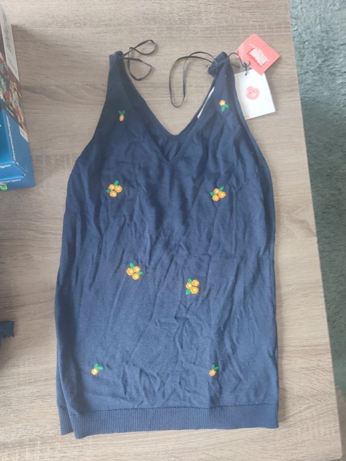 Débardeur my brodé broderie fleurs Naf Naf neuf avec étiquette