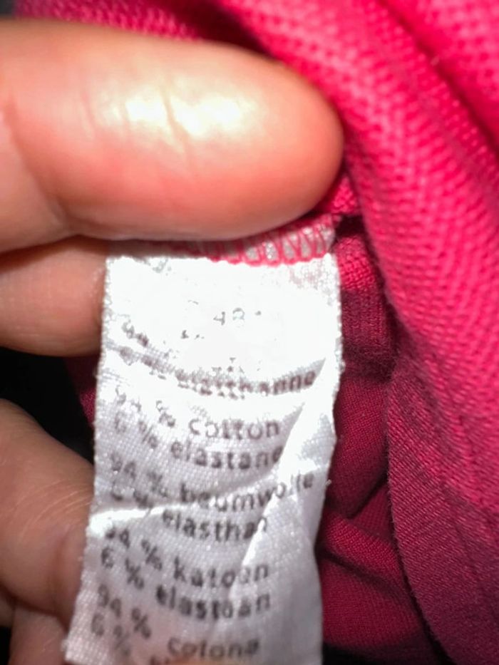 Joli polo femme Lacoste t40 - photo numéro 3