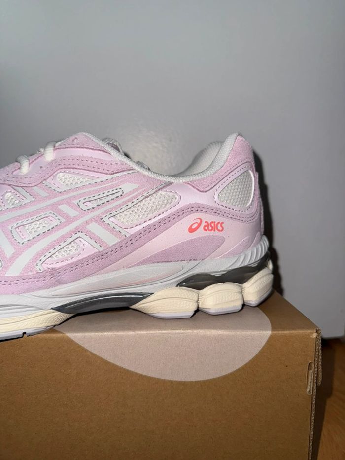 Asics Gel NYC Rose Water Cream beige - photo numéro 2