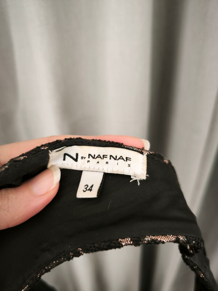 Robe de soirée courte et brillante Naf Naf décor baroque XS (34) - photo numéro 3
