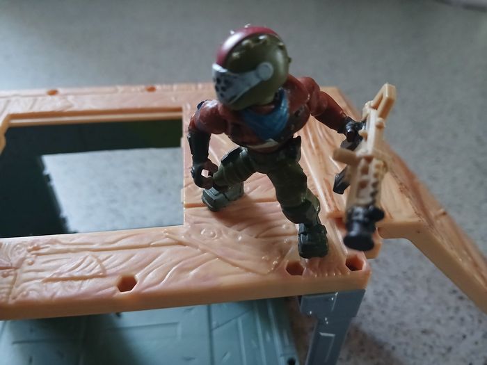 Base fortnite avec 3 personnages - photo numéro 4