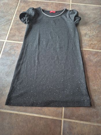 Robe noire pailletée