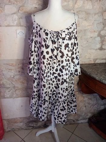 Robe mi-longue