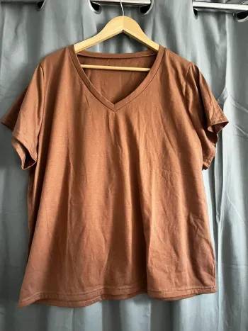 Teeshirt col V
