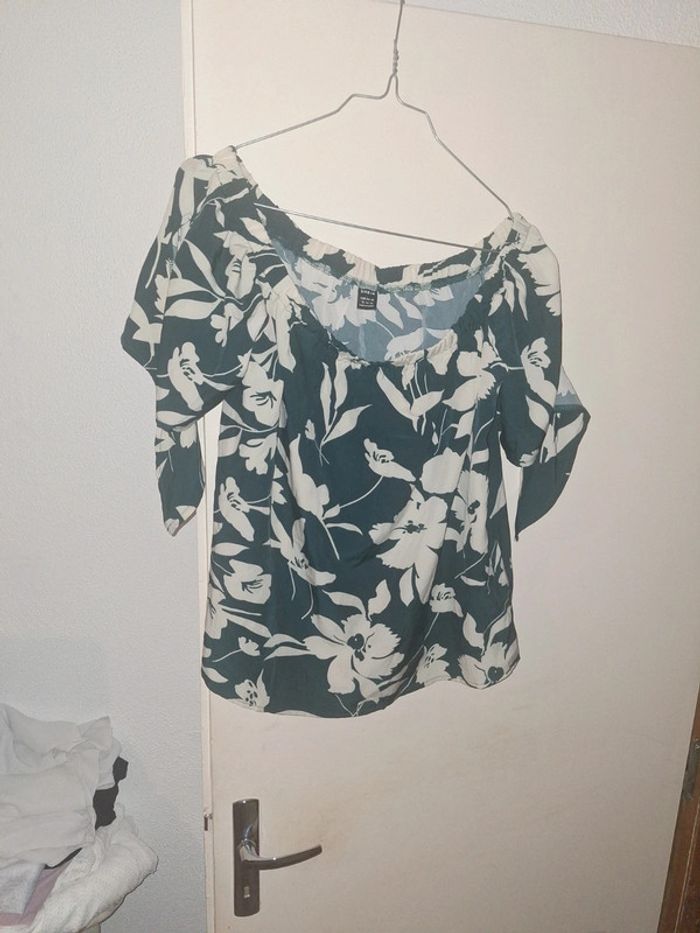 Haut fleuri