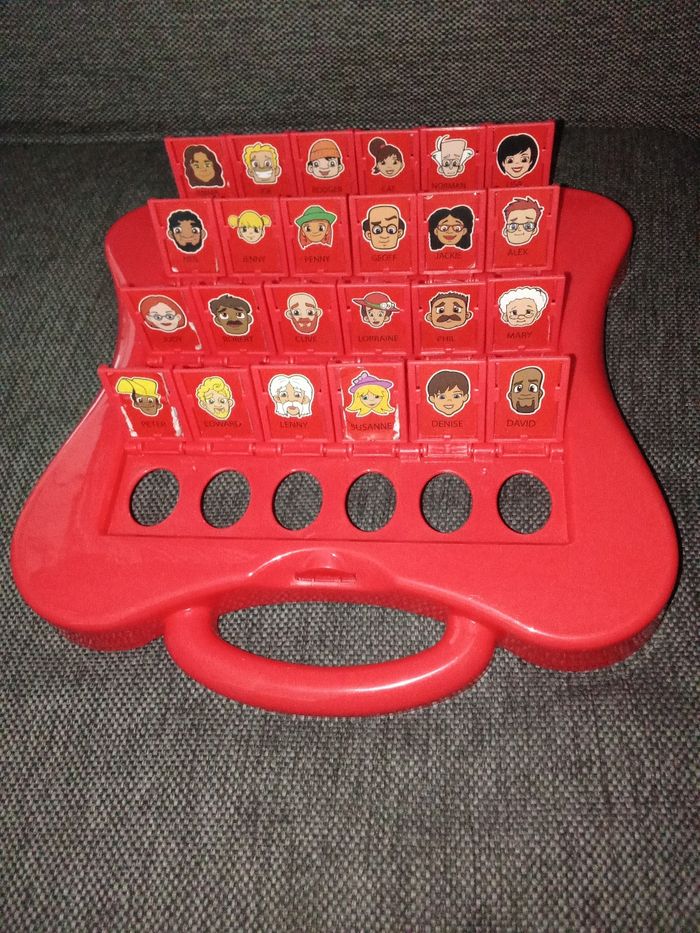 Jeu Who's Who/ Qui Est-Ce ? - photo numéro 6